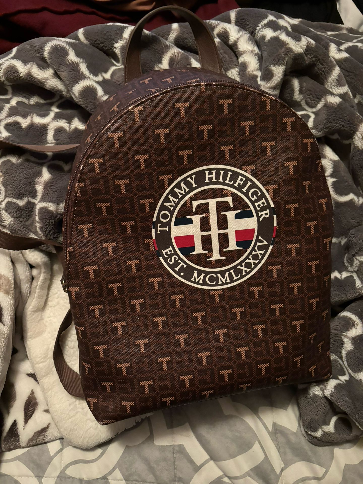 Tommy Hilfiger Medium Backpack 