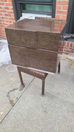 Brown Wood Grain 2-Drawer Nightstand/End Table