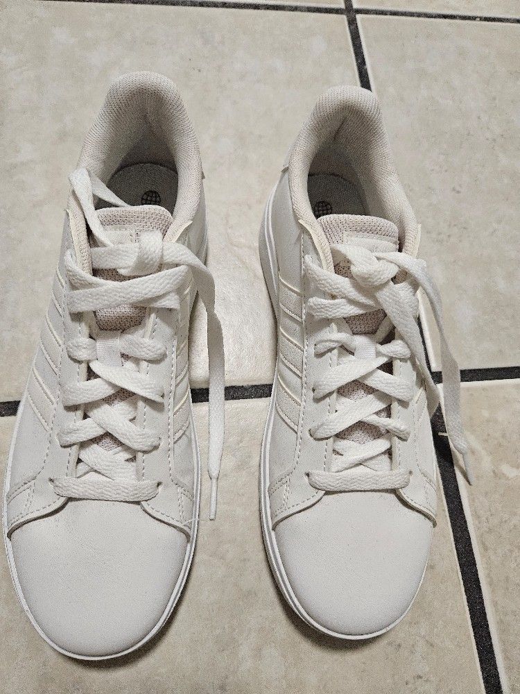 White Adidas Size 5