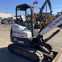 E32 Bobcat Excavator 