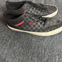 Vans Seldan low-top skate sneaker Men’s Size 12