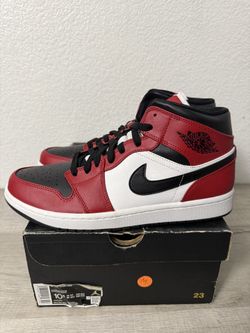 *NEW* 10.5 Men Air Jordan 1 Mid Chicago