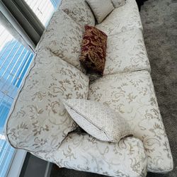 Beautiful Bassett Sofa