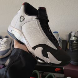 Jordan 14 Black toe 