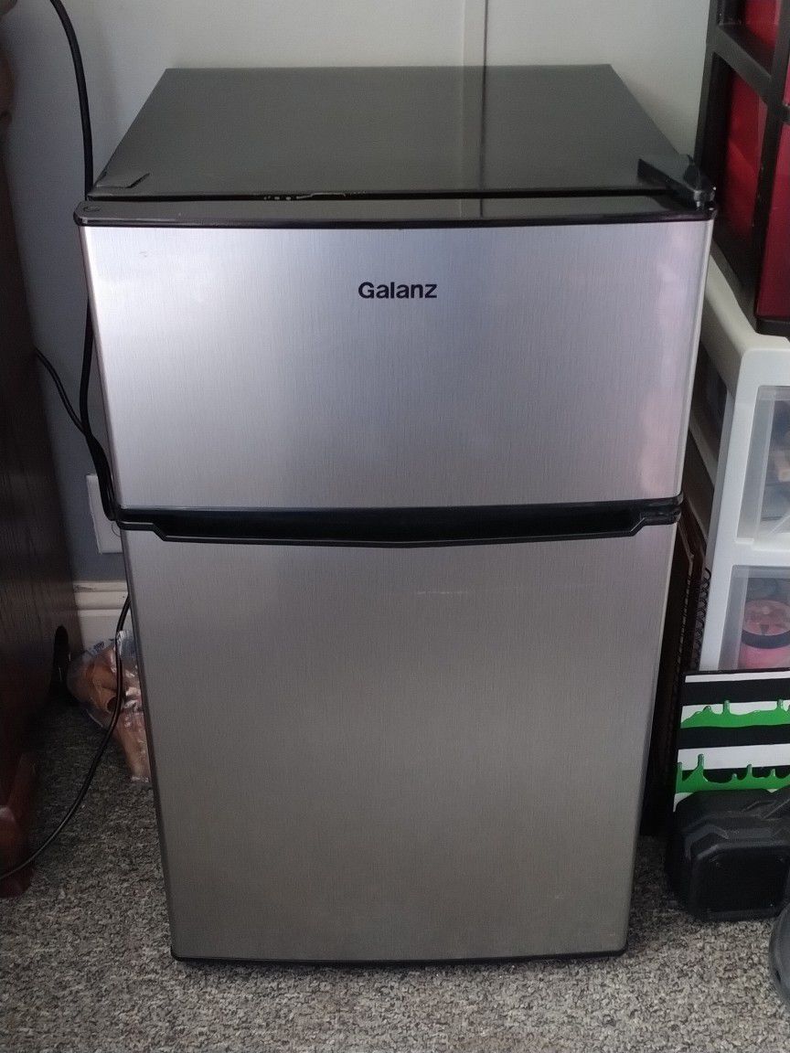 Galanz Mini Fridge And Freezer