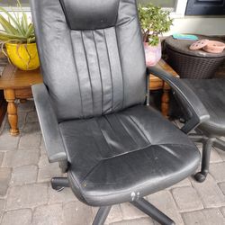 Del Avail $50 Each Assorted Black High Back Executive Office Chairs Desk Chairs Swivel Chair Rolling Chair Computer Chair