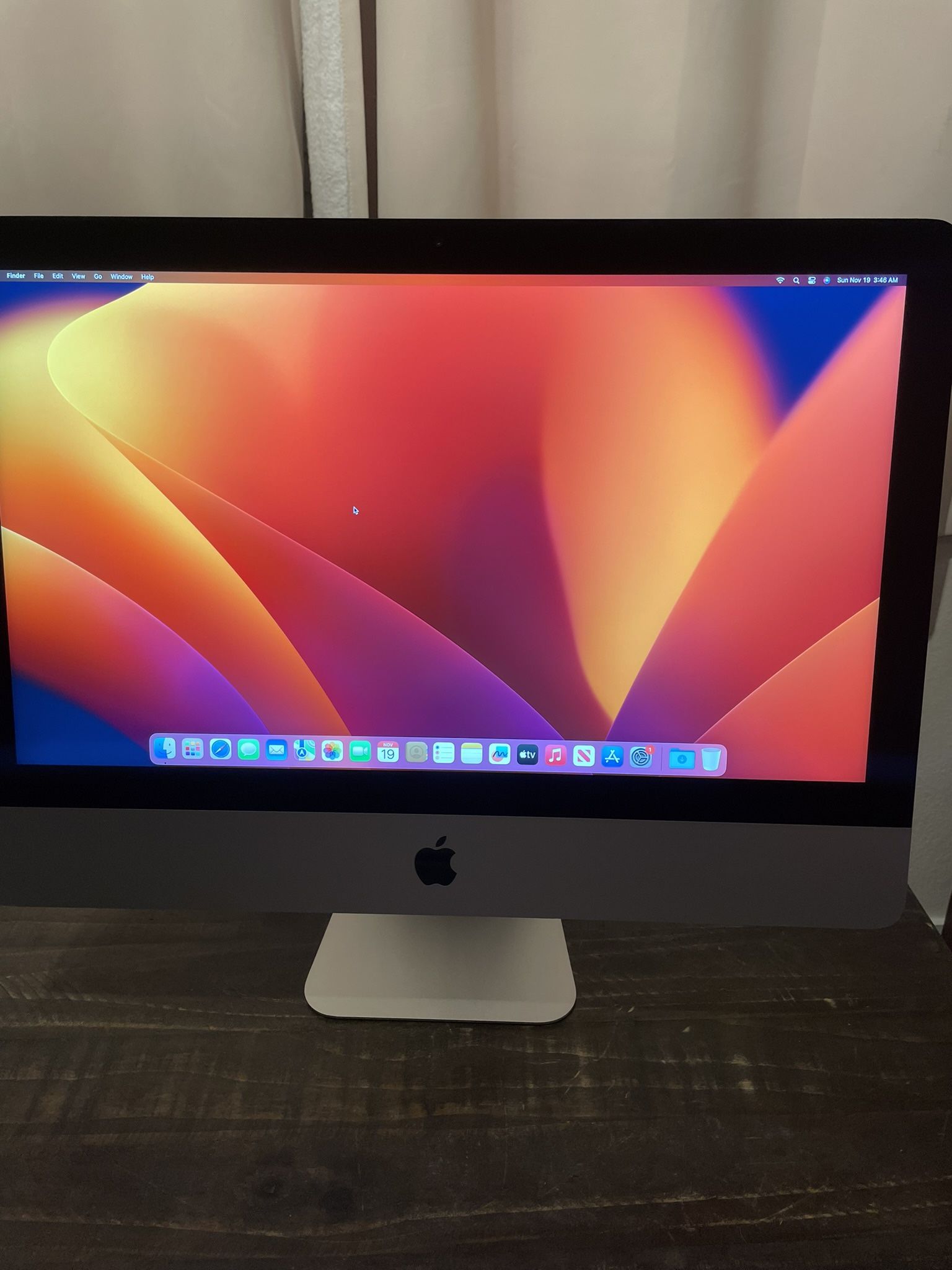 2017 Apple iMac 21.5-inch 8gb Ram. 1tb Hdd Works Great. iMac With Power Cord Only. No Keyboard. No Mouse test it before buying Open to trades