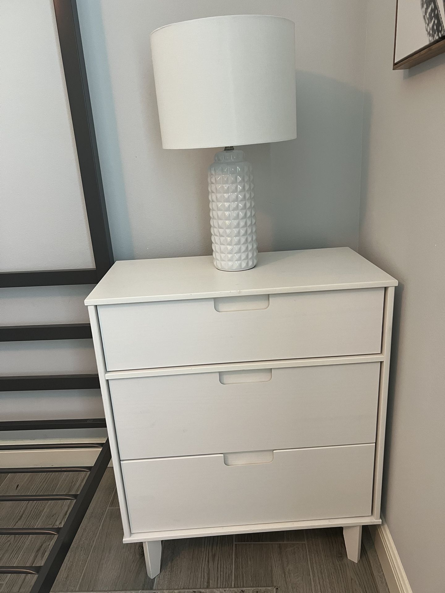 Nightstands/dressers/end tables