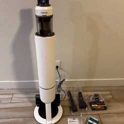 Samsung Bespoke Jet Pet Vacuum And All-in-one Clean Station