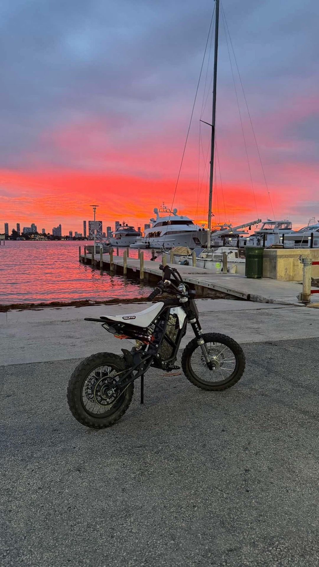 Modded Ebox Pitt E-bike 2.0 v2 60v, 45-50 mph (Throw offer I want $2250 price negotable !!!) Read description $1k+ in mods
