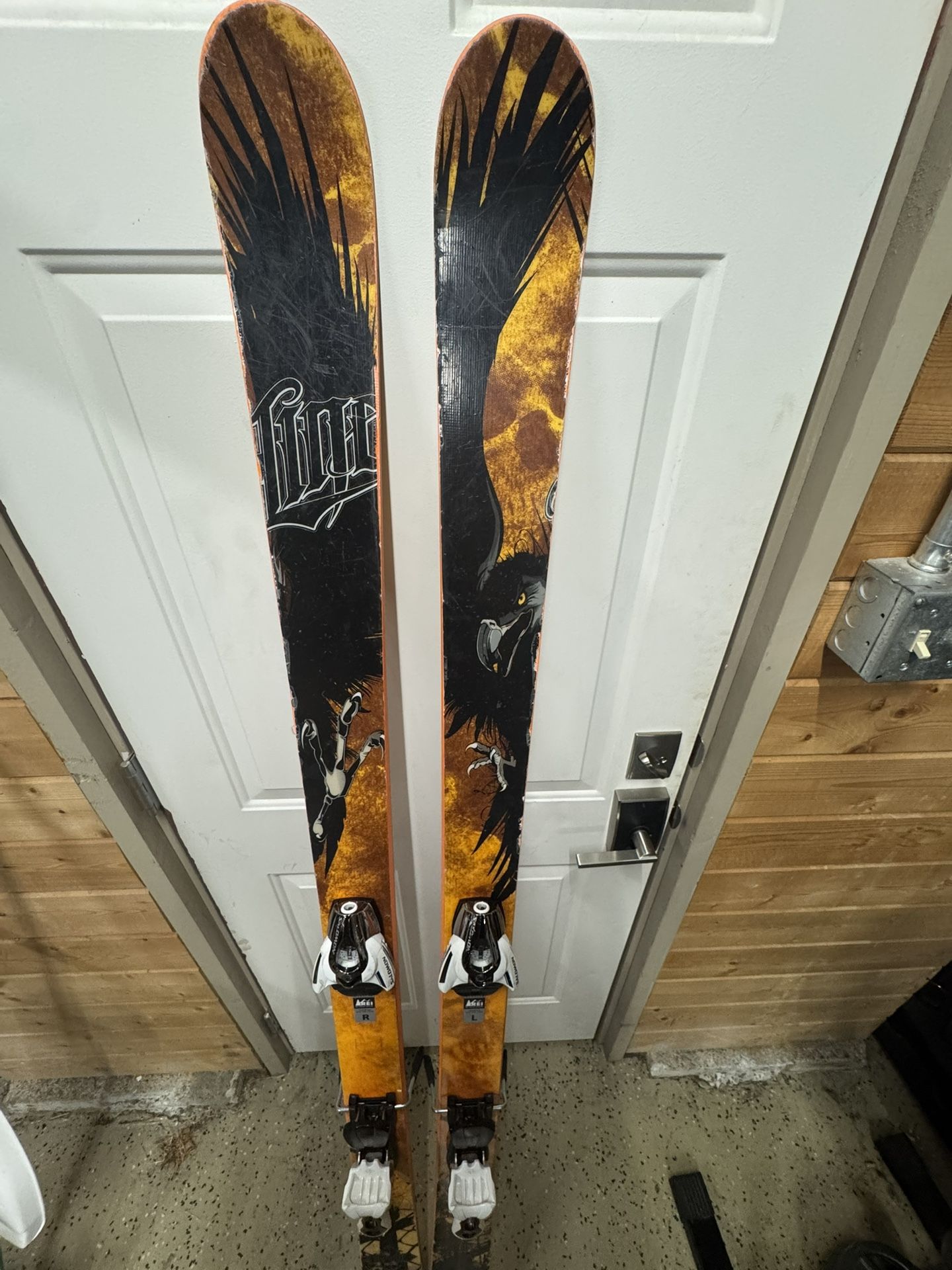 Line Chronic Skis 181 cm + Salomon 12T Bindings