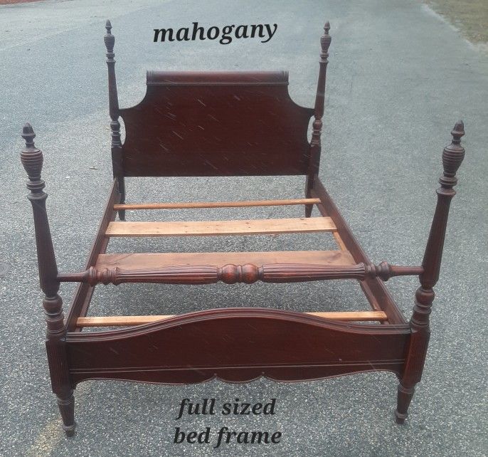 Vintage Mahogany Full Sized Bed Frame / Early Century Duncan Phyfe Style Mahogany Bed Frame / Quality Furniture