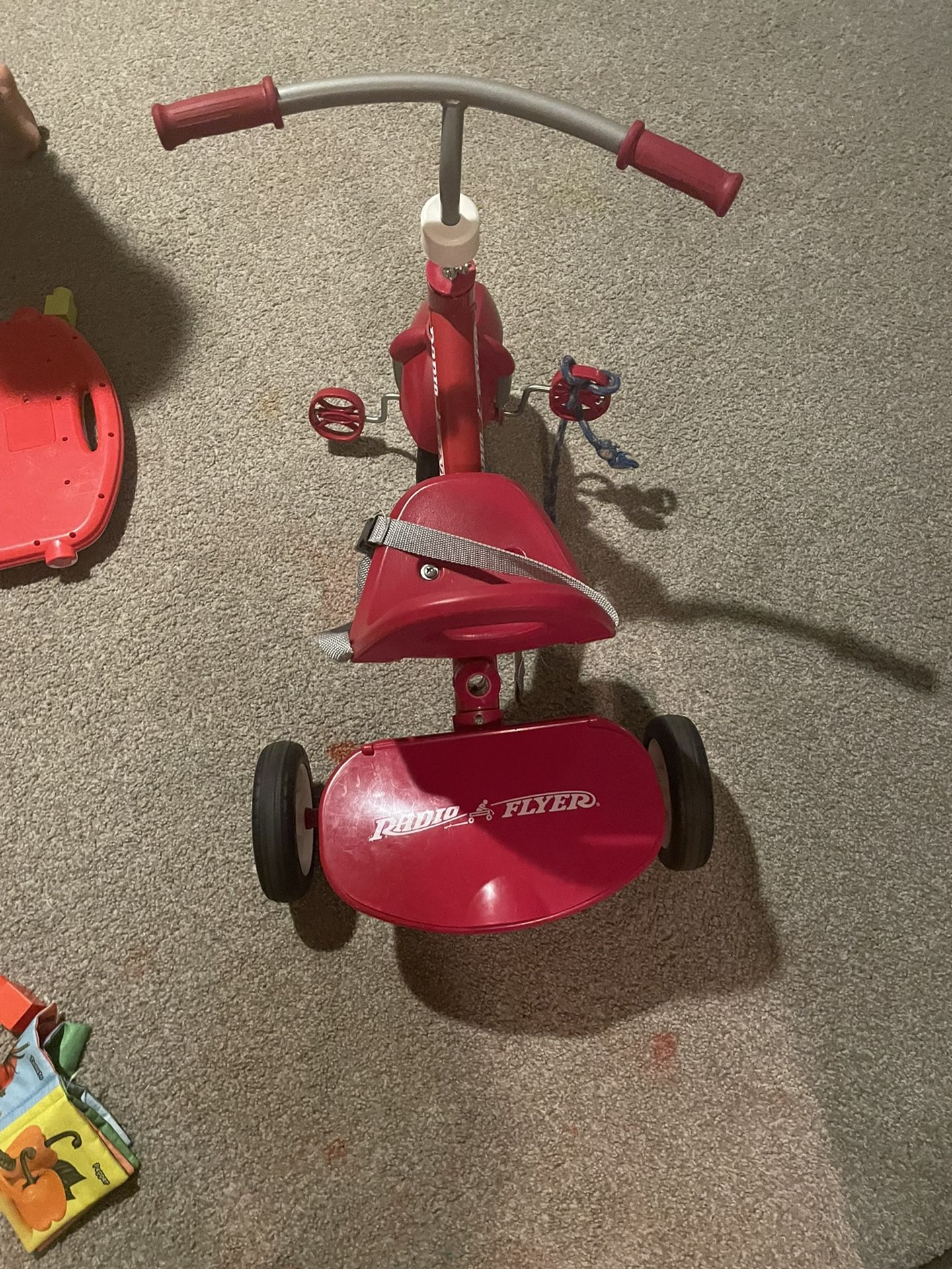 Tricycle for toodlers