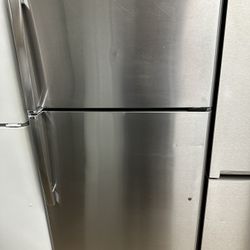 GE Refrigerator 