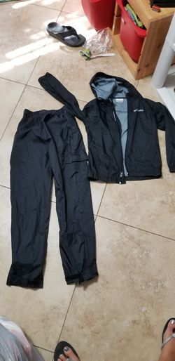 Boys sz small black rain jacket and pants sz medium suit