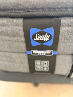 Queen Adjustabe base and Sealy 14” mattress