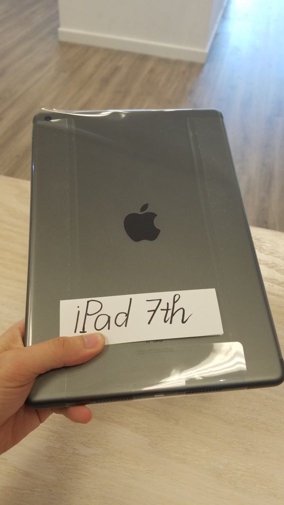 Apple iPad 7th Gen 10.5" 128GB WI-FI