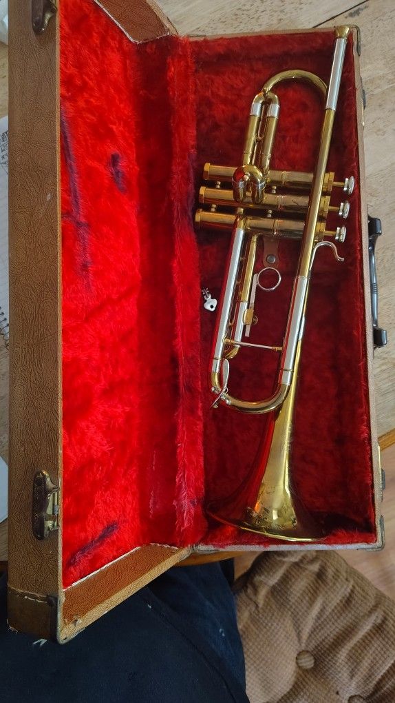Buescher 400 Custom Built True Tone Trumpet