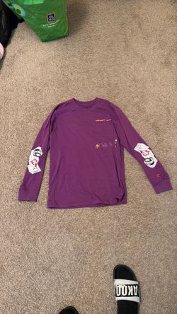 Chrome hearts shirt fits like a medium