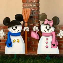 Mickey & Minnie Mouse Lawn Art Signs