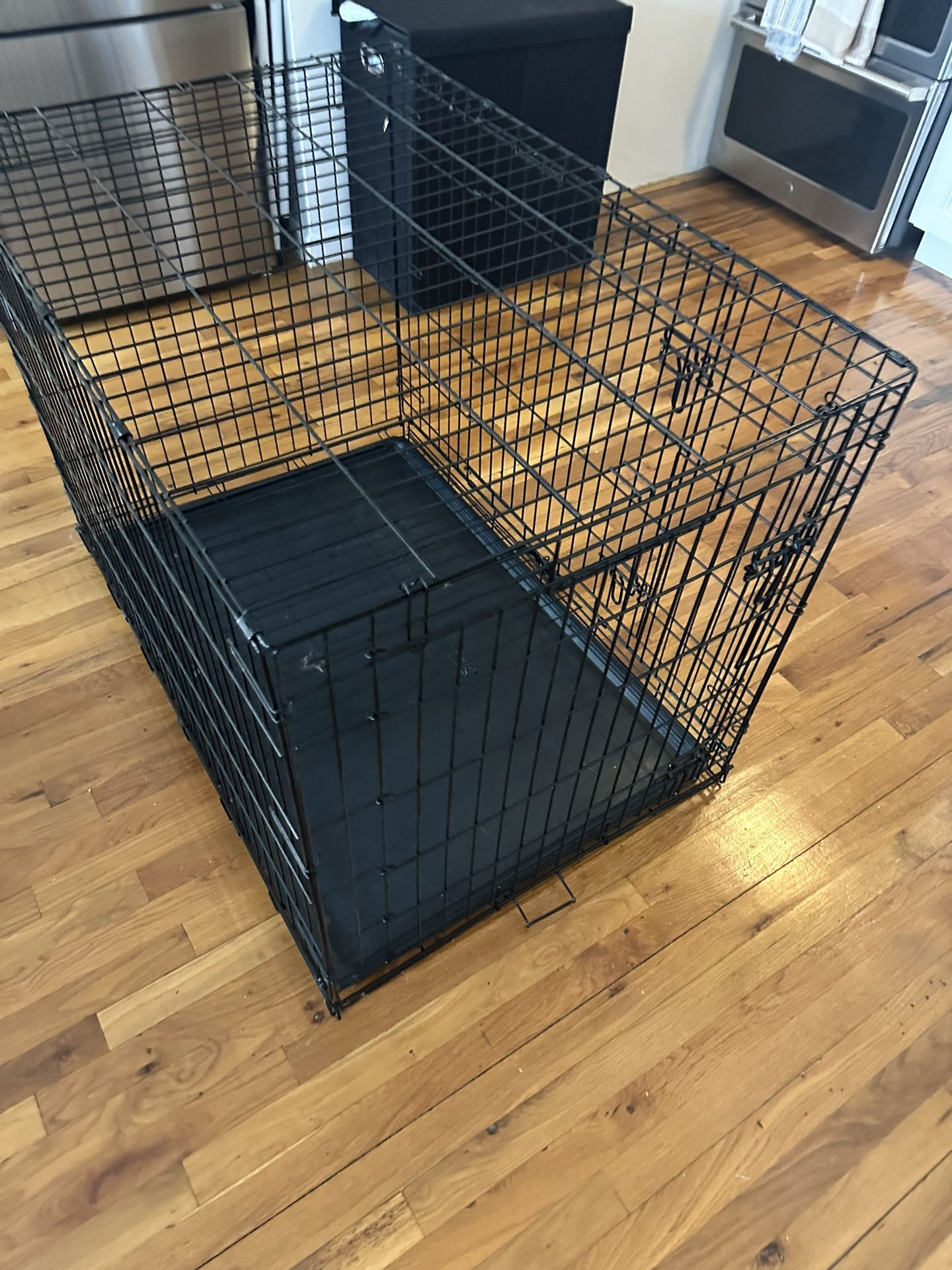 Large Dog Crate - Perfect Condition!