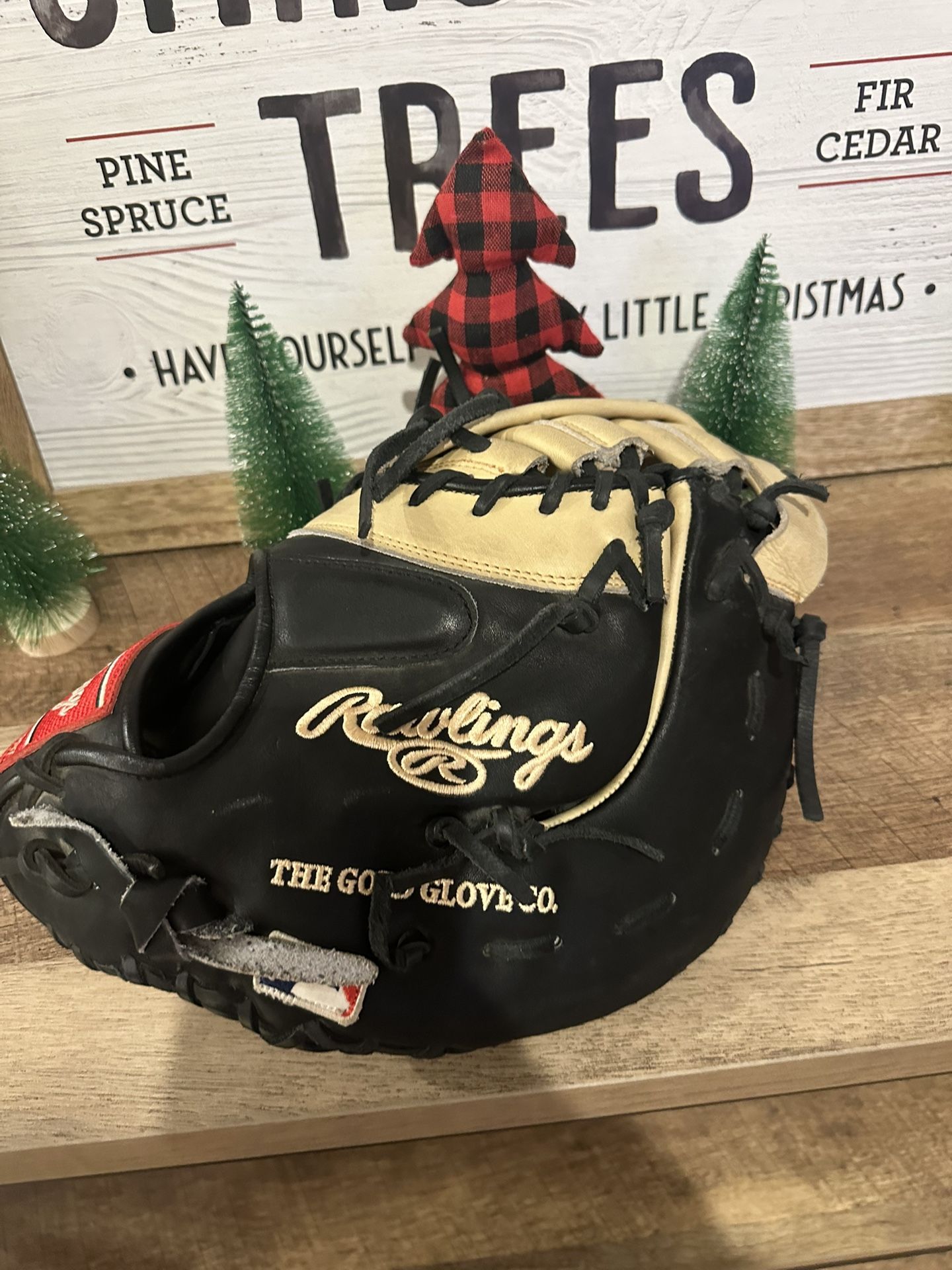 Left Hand Throw Rawlings Heart Of The Hide 1st Base