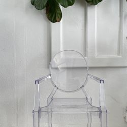Acrylic Chair 
