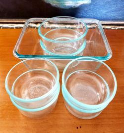 Pyrex Collection Clear/Aqua Made In U.S.A! Set Of 4 Round 1 Cup (7202), 2 Round 2 Cups (7200), 1 Rectangle 8 Cups (8608)!
