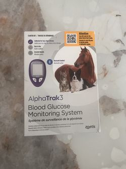 AlphaTrak 3, 8 Piece Pet Blood Glucose Monitoring Kit for Diabetic Cats, Dogs, and Horses All-in-One Solution for in-Clinic Or at Home, with Digital R