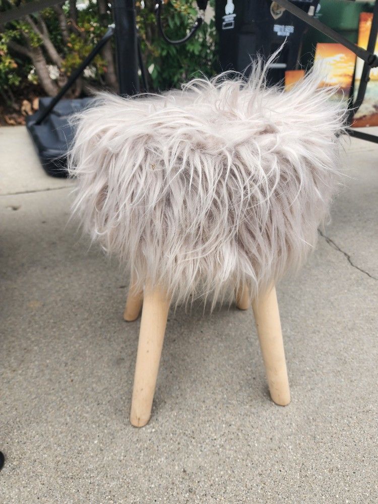 Faux Fur Stool Chair