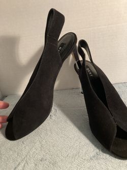 DKNY pretty heels size 8