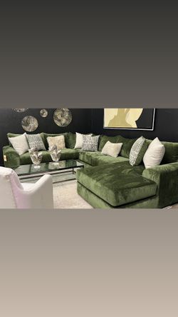 New Green Chenille Sectional With Chaise 
