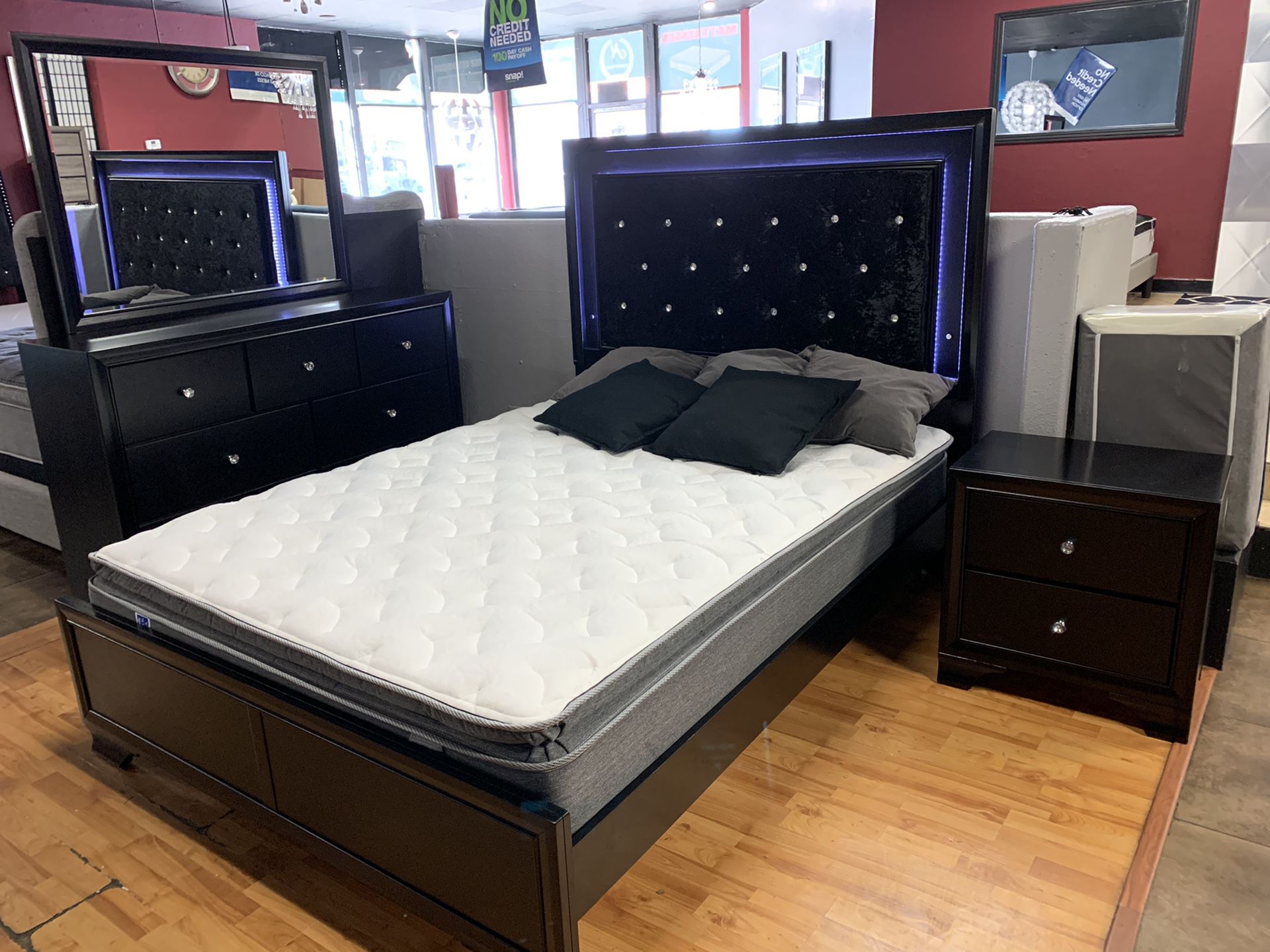 ⬛️ BLACK FRIDAY SALE ⬛️. QUEEN BEDROOM SET WITH LED HEADBOARD ONLY $999 INCLUDES BAMBOO MATTRESS ‼️