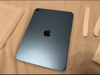 Apple iPad 11" 2025 11th Gen (iPhone TRADE) 128GB Blue - MINT CONDITION