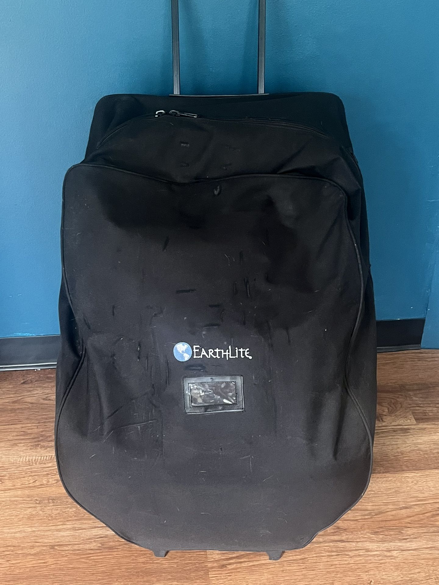 Earthlite Massage Chair w Travel Bag