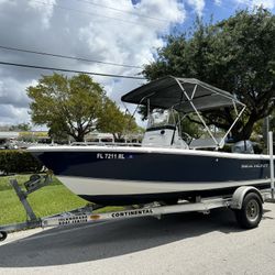 2014 Sea Hunt Triton 177 