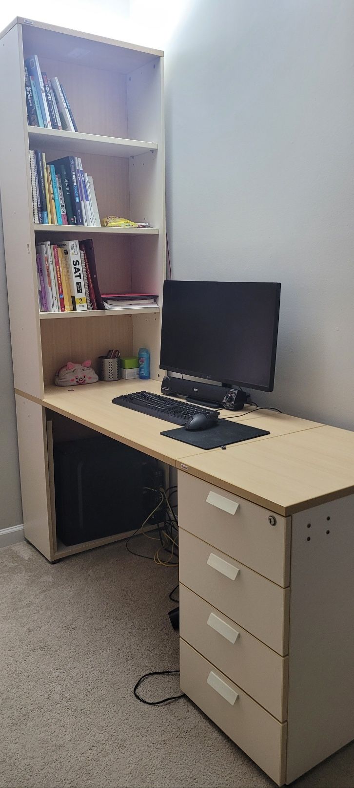 Korean Brand iloom Desk