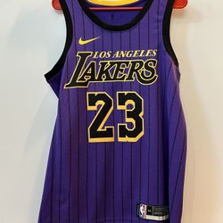 LeBron James Lakers Nike Jersey Medium New