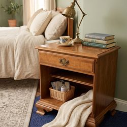 Ethan Allen Solid Maple Nightstand side table Cherry finish Queen Anne Style