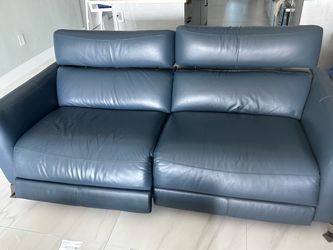 Natuzzi Leather custom Double Power recliner
