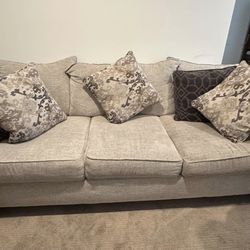 3 Seat couch W/ 5 Pillows