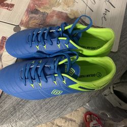 Soccer Cleats Size 11