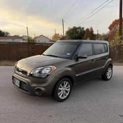 2012 Kia Soul · ! Wagon 4D