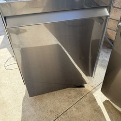 2 yrs old Samsung HE smart black stainless dishwasher