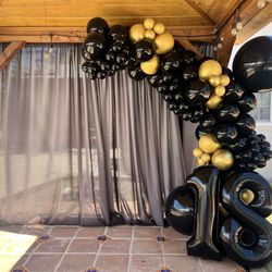 Balloon garland