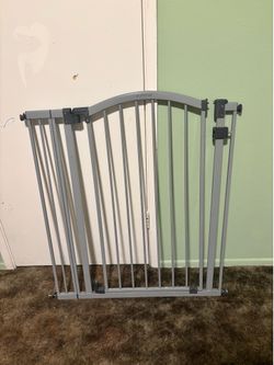 Baby gates (2)