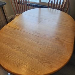 4 To 6 Seat Oak Table 