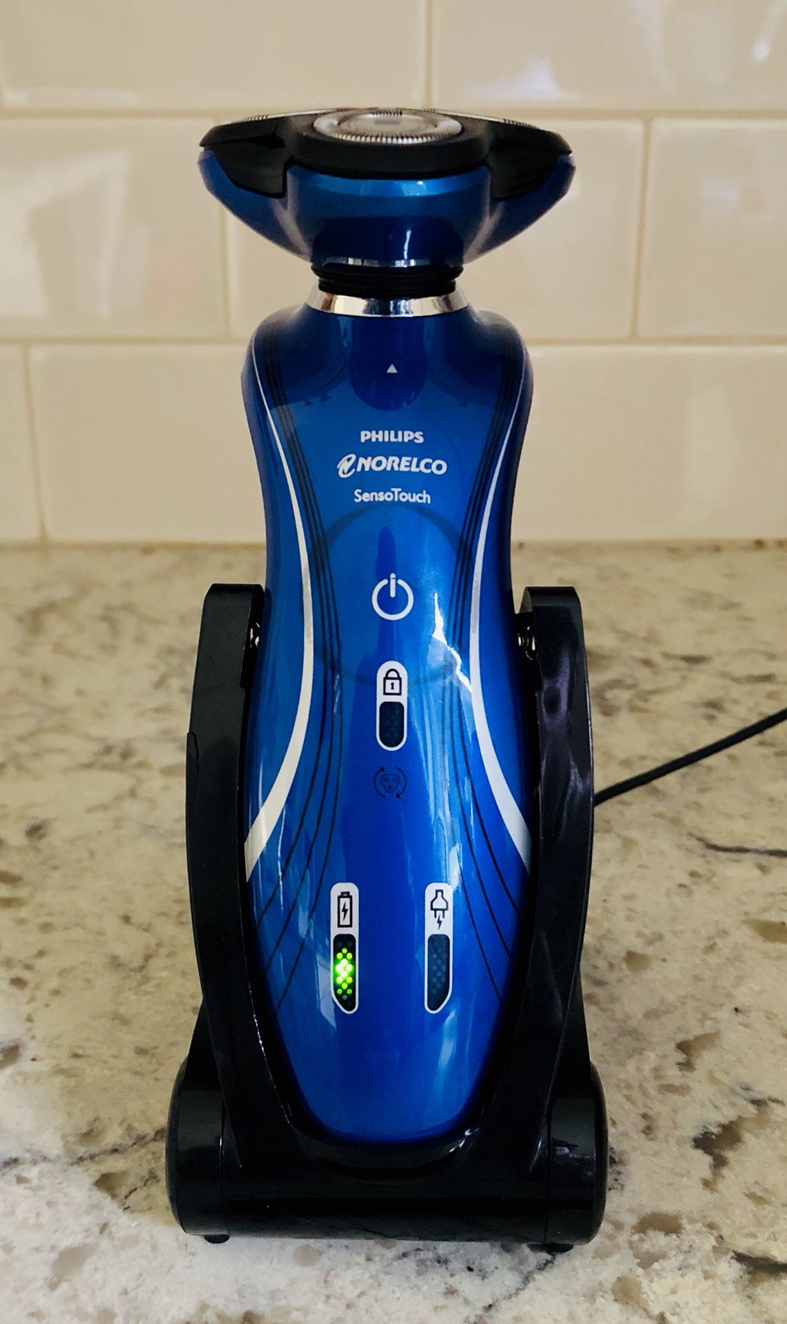 Philips Norelco Shaver 6100 Wet & dry electric shaver
