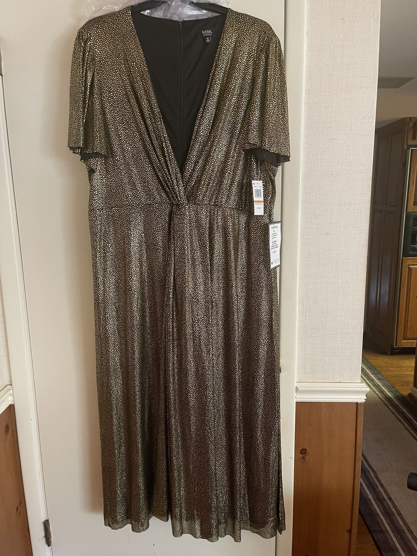 New With Tags Beautiful Gold Plus Size Dress