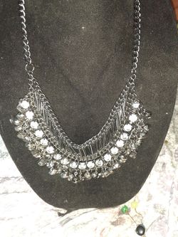 Chained black necklace